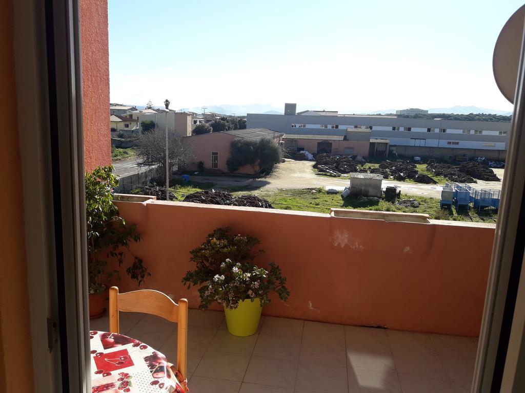 Welcome House Apartment Olbia Bagian luar foto